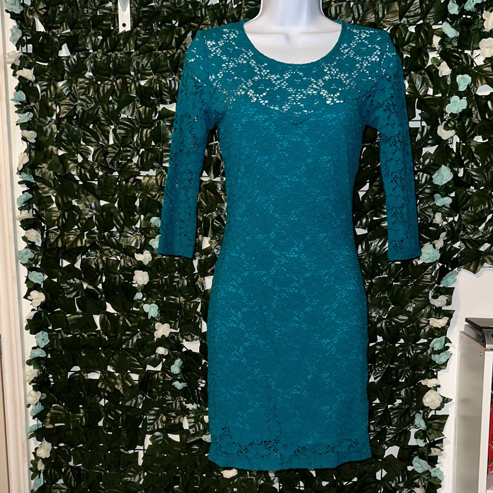 2 bebe Teal Long Sleeve Lace Dress
